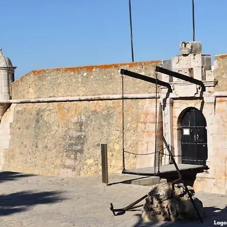 Appartement Marina View On Main Avenue Near Beaches *