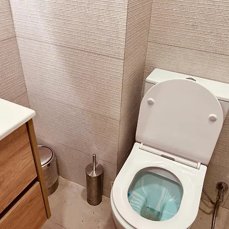 Marina View On Main Avenue Near Beaches * Lagos