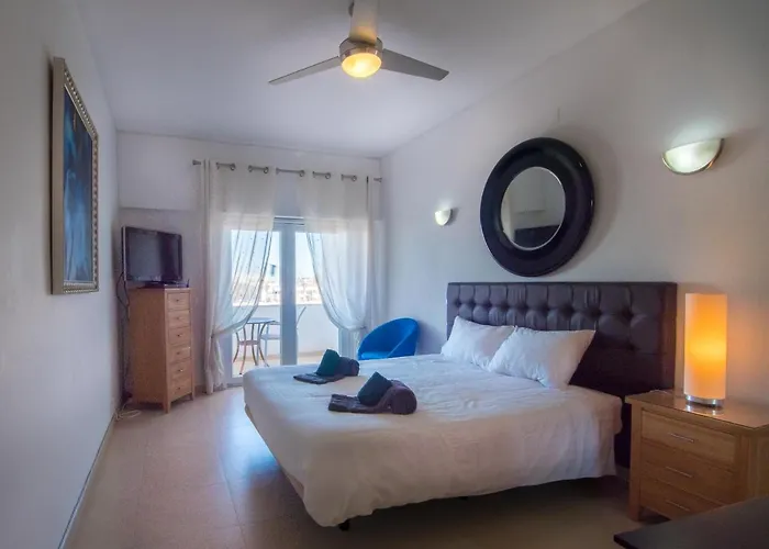 Marina View On Main Avenue Near Beaches *