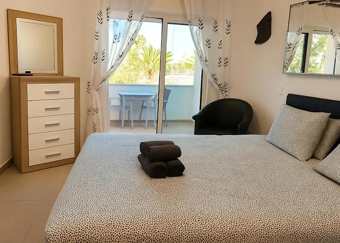 Marina View On Main Avenue Near Beaches 公寓 *