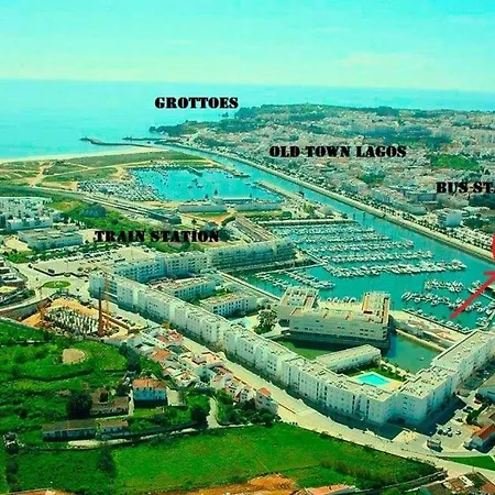 Marina View On Main Avenue Near Beaches * Lagos