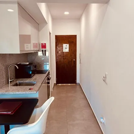 Marina View On Main Avenue Near Beaches Apartment *