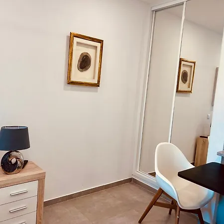 Apartment Marina View On Main Avenue Near Beaches Lagos