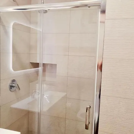 Marina View On Main Avenue Near Beaches *