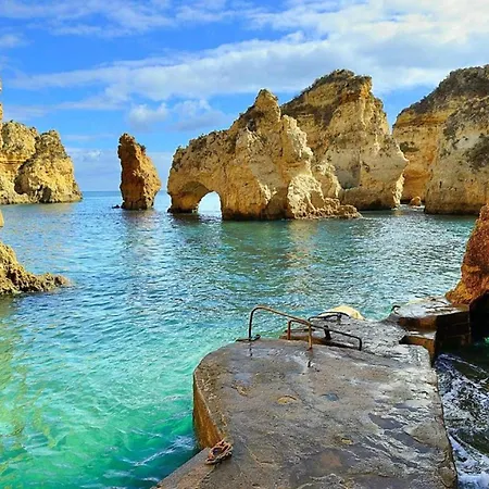 Marina View On Main Avenue Near Beaches Apartment